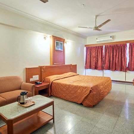 Hotel Chalukya Bengaluru Zewnętrze zdjęcie