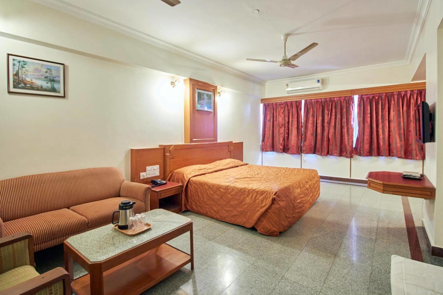 Hotel Chalukya Bengaluru Zewnętrze zdjęcie