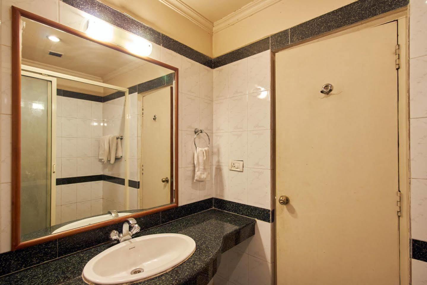 Hotel Chalukya Bengaluru Zewnętrze zdjęcie