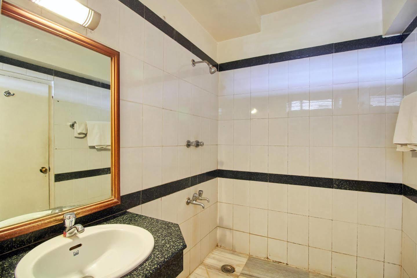 Hotel Chalukya Bengaluru Zewnętrze zdjęcie