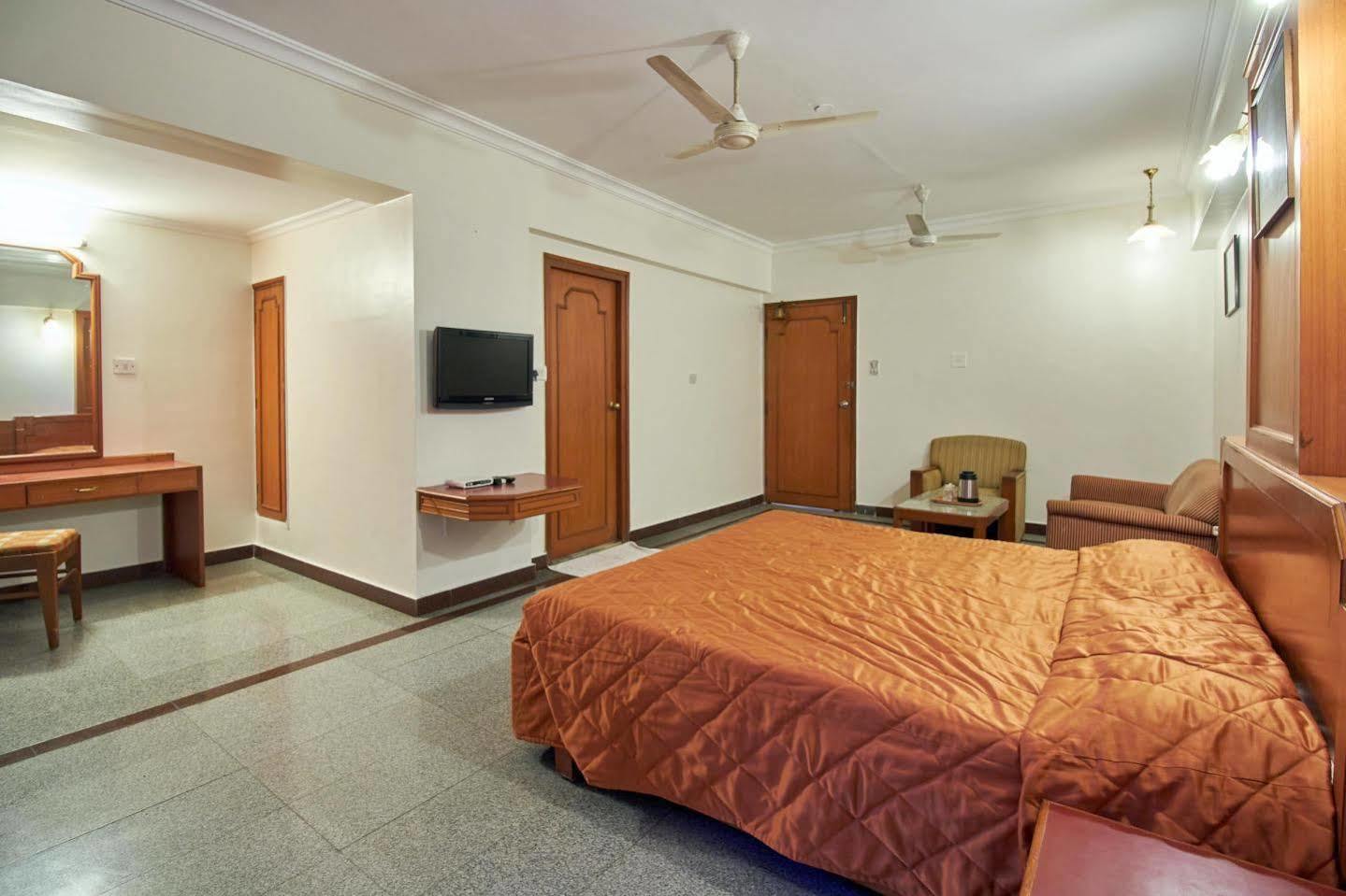 Hotel Chalukya Bengaluru Zewnętrze zdjęcie